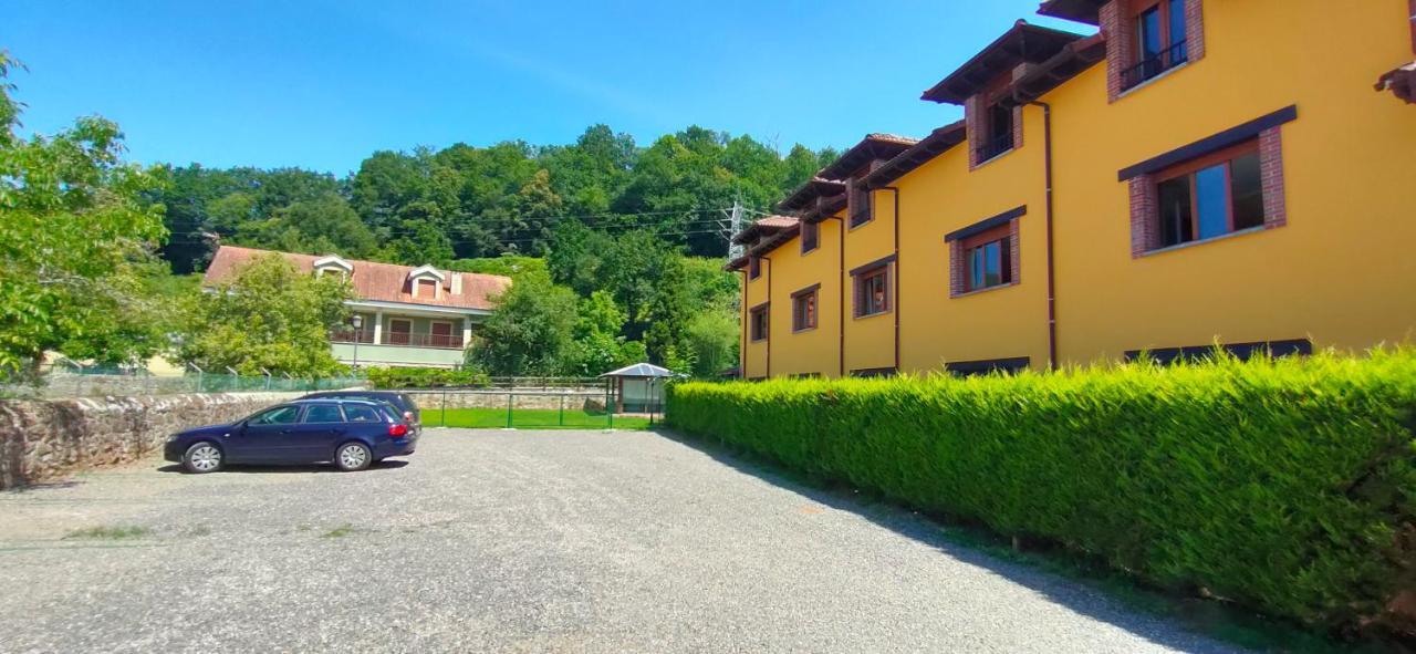 Apartamentos El Castaneu Corao Exteriör bild