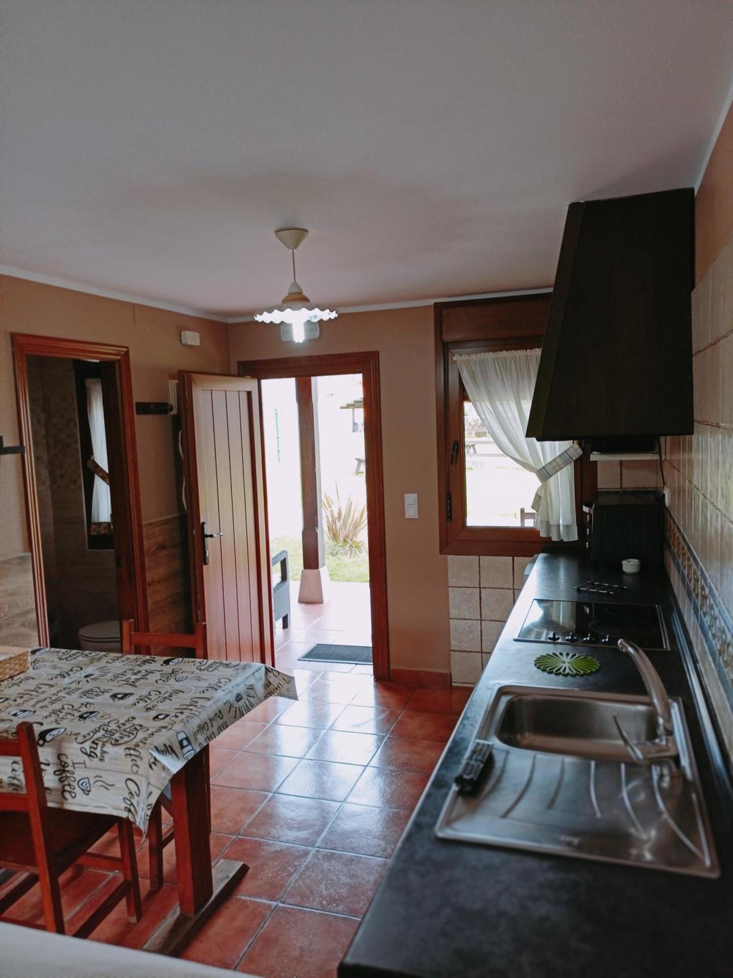 Apartamentos El Castaneu Corao Exteriör bild