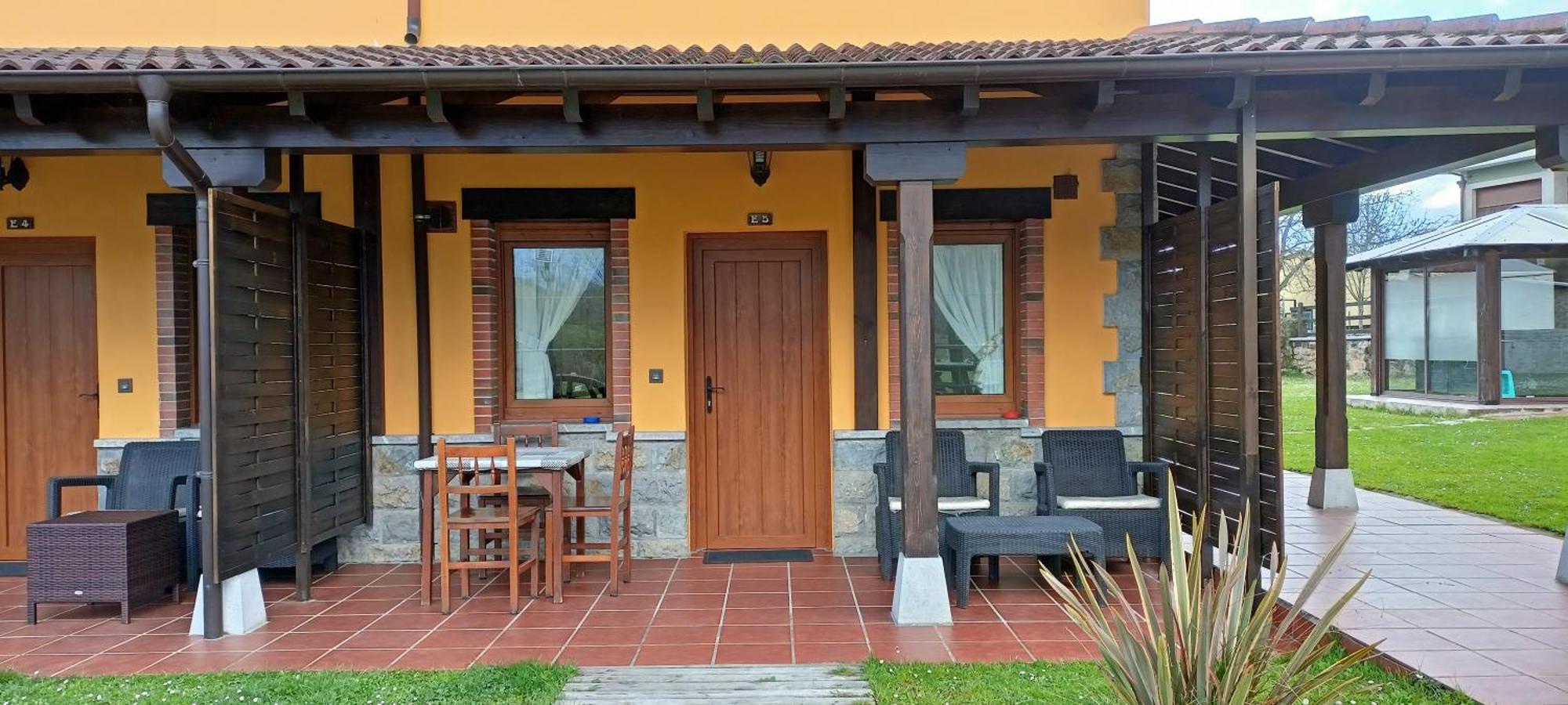 Apartamentos El Castaneu Corao Exteriör bild