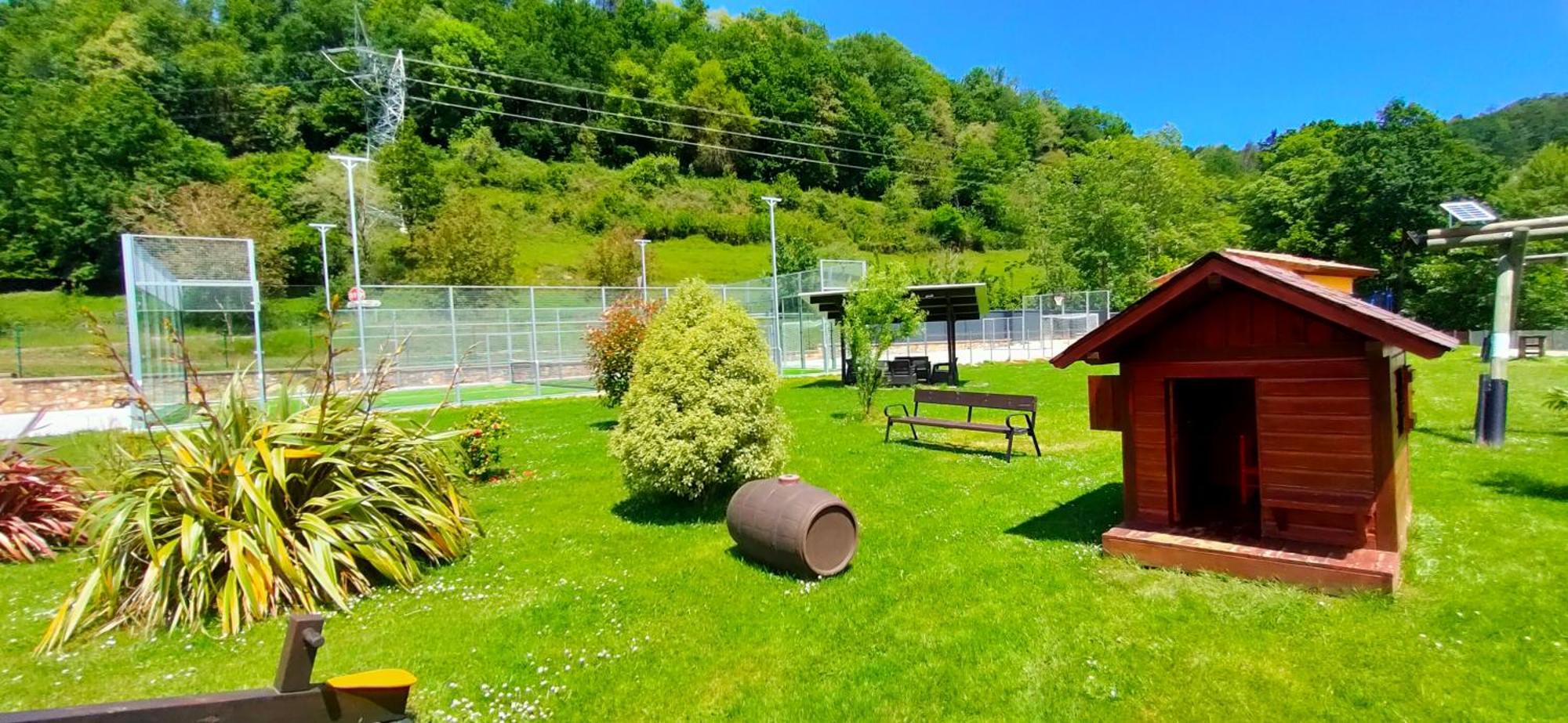 Apartamentos El Castaneu Corao Exteriör bild